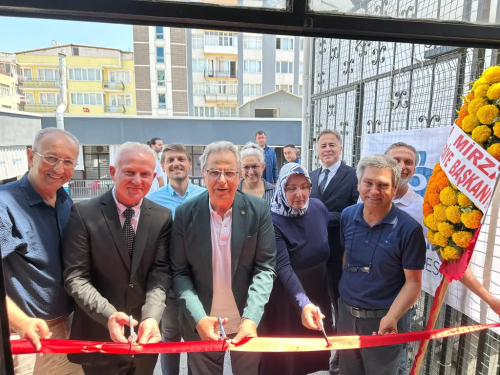 Teknoloji ve İnovasyon Derneği kendi ofisinde