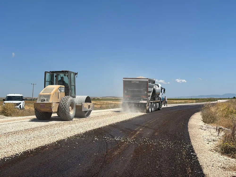 Başkan Akın, kırsalın yol sorunlarına neşter vurmaya devam ediyor
