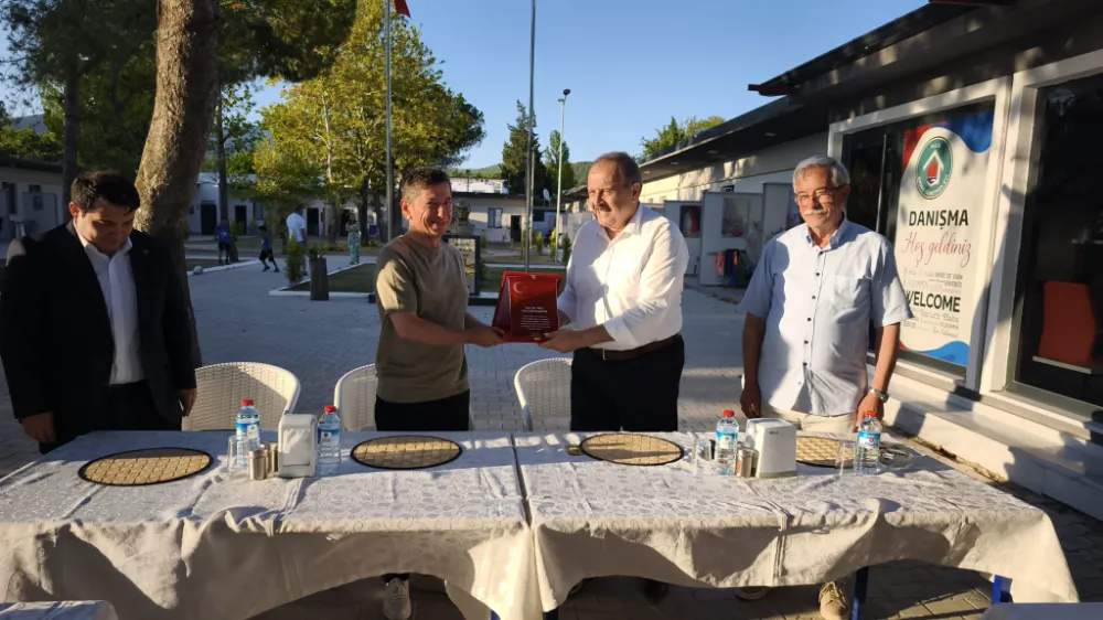 Albay Ufuk Kartalkayası’na veda yemeği