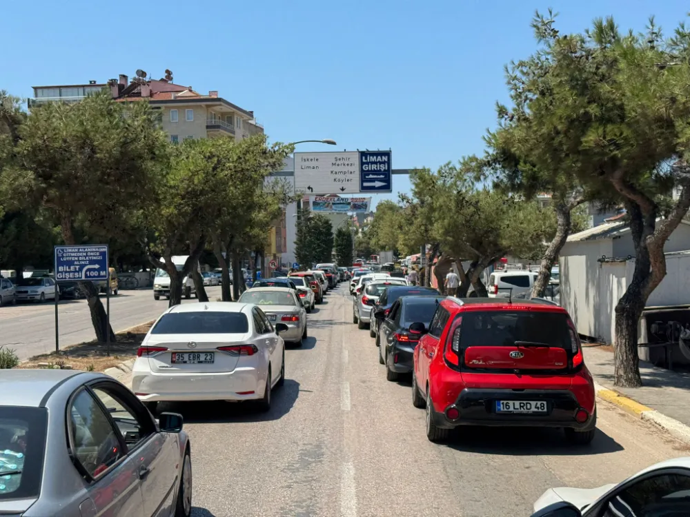 Erdek’te trafik sorunu yine gündemde