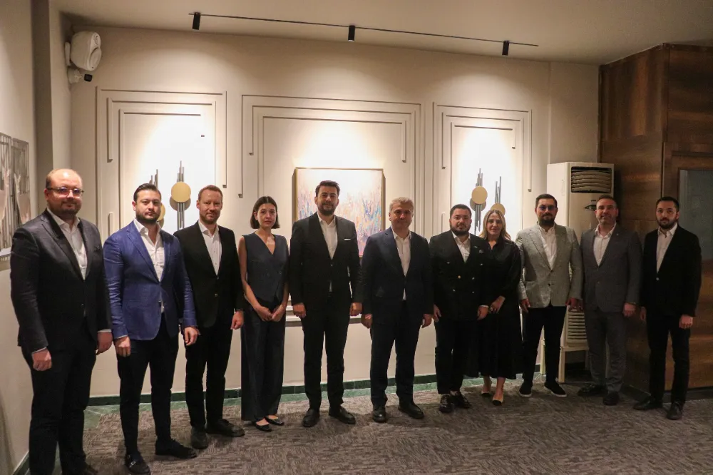 Milletvekili Dr. Mustafa Canbey, genç İşadamları ile bir araya geldi
