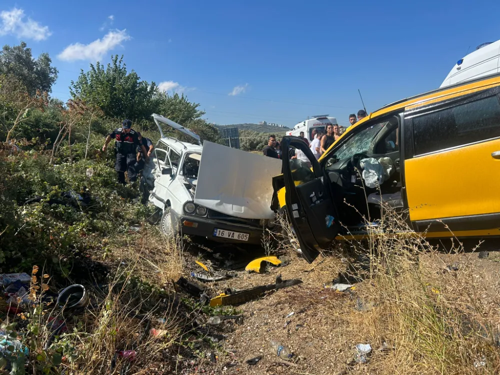Erdek-Bandırma yolunda kaza: 4 yaralı