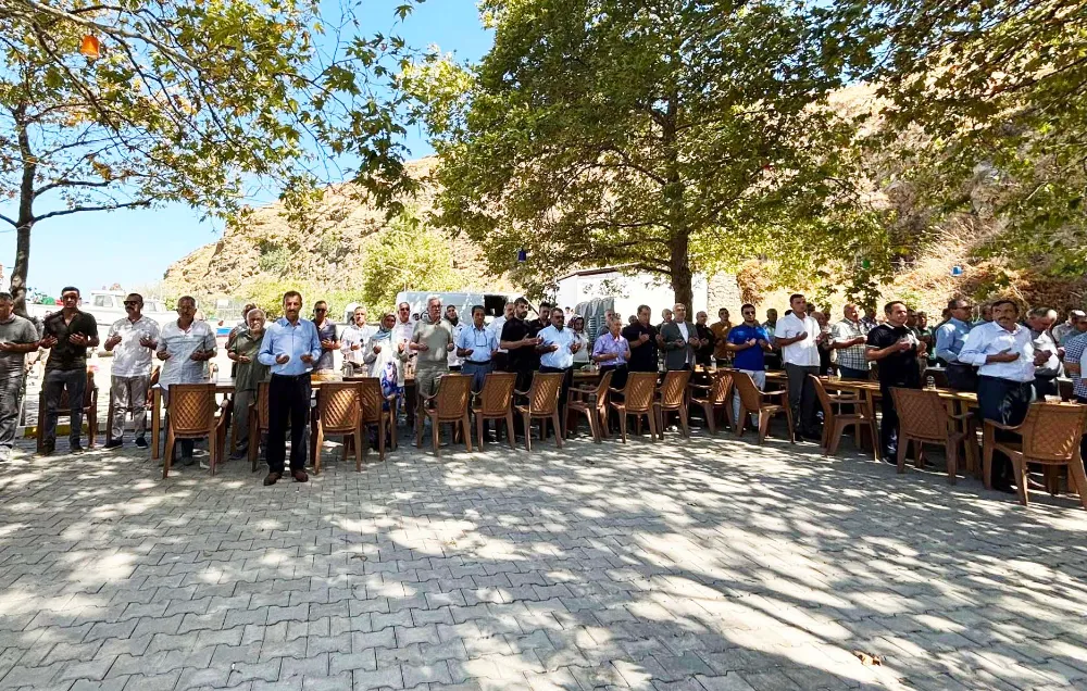 Erdek’te balıkçılar yeni sezonu dualarla karşılıyor 