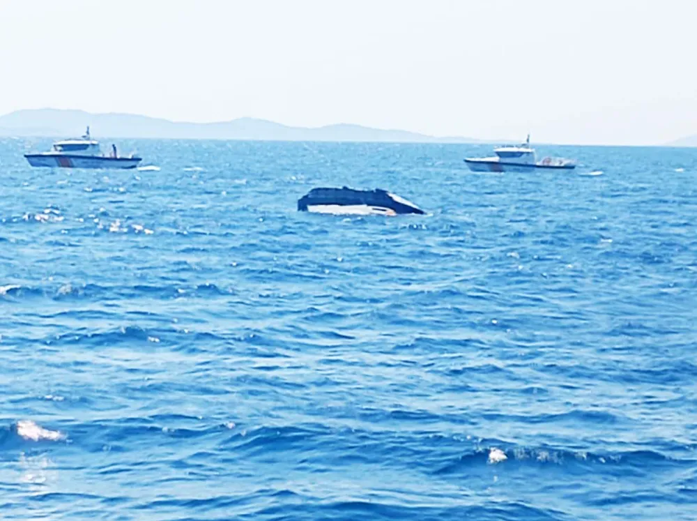 Marmara Adası Açıklarında Parçalanmış Tekne Bulundu: 1 Kişi Kayıp