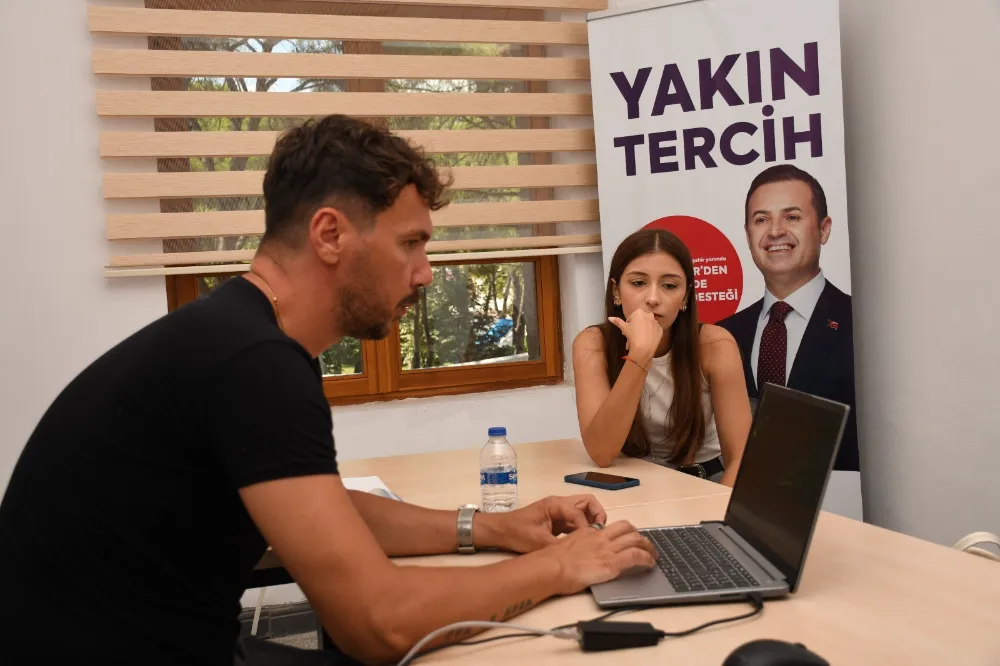 Büyükşehir’in Yakın Tercih Merkezleri’ne Gençlerden Yoğun İlgi