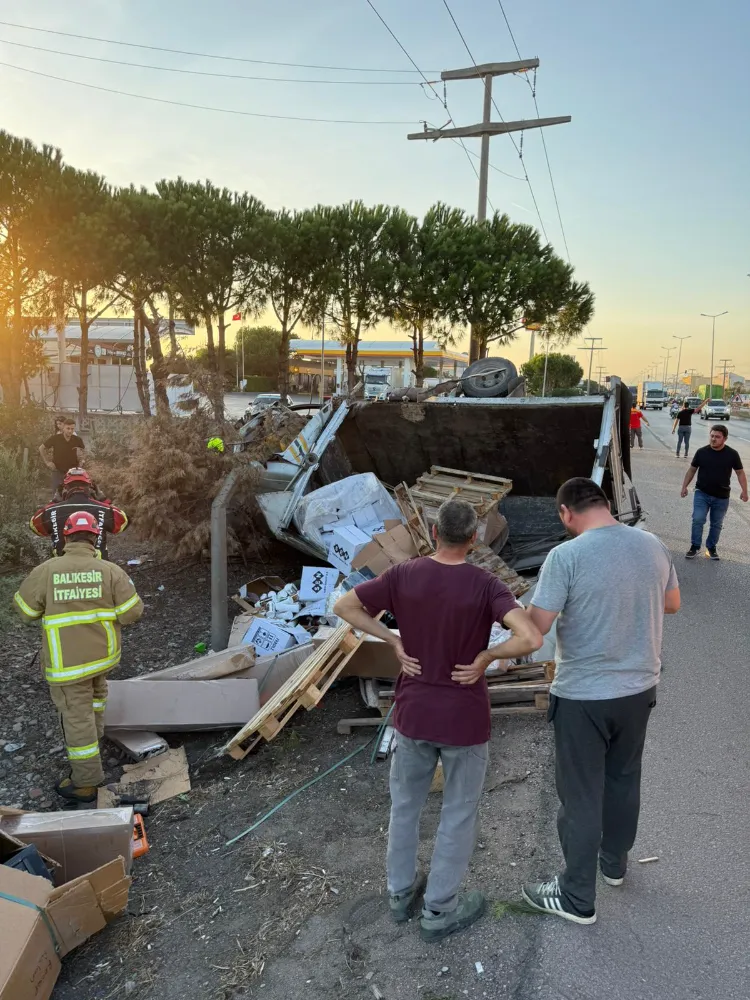 Banvit Önünde Trafik Kazası: 1 Ağır Yaralı