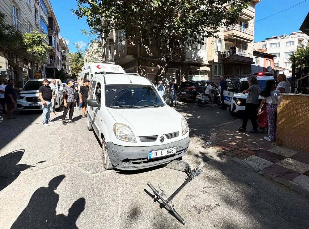 Erdek’te scooter kazası: Faciadan dönüldü 
