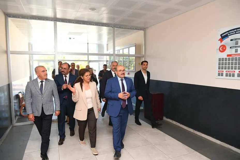 ERDEK’TE EĞİTİM YATIRIMLARINA VALİ İSMAİL USTAOĞLU